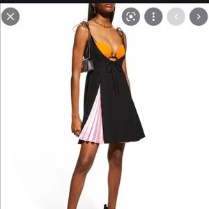 Versace
pleat-detail mini dress